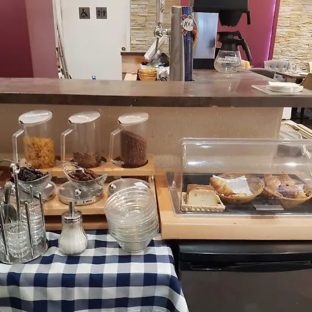 La Tour Ξενοδοχείο