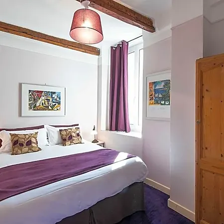 Hotel La Tour 3*