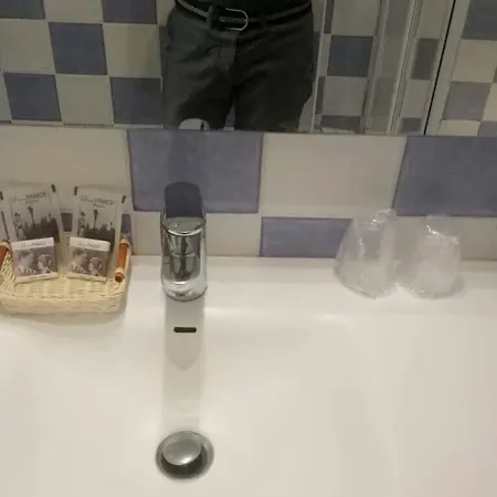 La Tour Szálloda Nizza